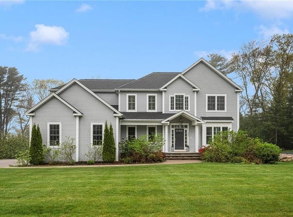 397 Sylvan Court, North Kingstown, RI 02874