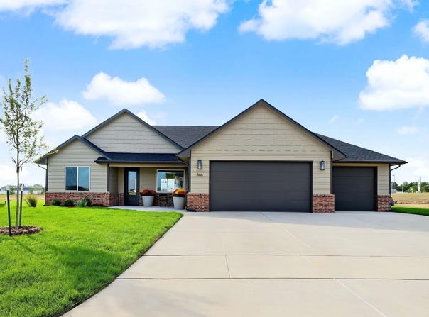 866 N Main, Goddard, KS 67052