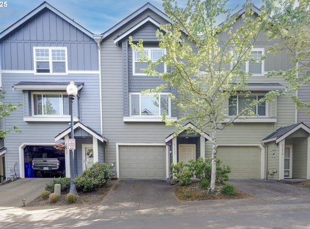 21430 NE ROSEWOOD DR, Fairview, OR 97024