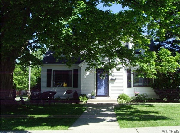 40 Princeton Place, Orchard Park, NY 14127