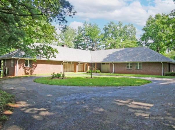 3003 Old Frankfort Pike, Versailles, KY 40383