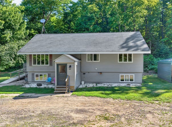17220 Silver Birch Drive, Cable, WI 54821