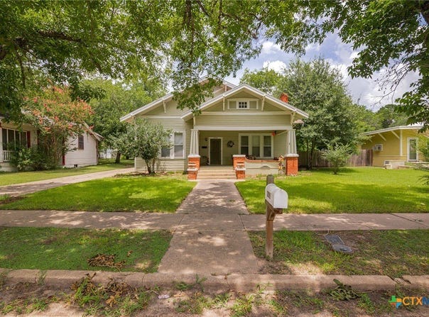 205 Coke Street, Yoakum, TX 77995