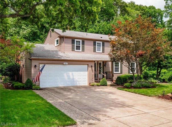 19682 WENDY DRIVE, BEREA, OH 44017