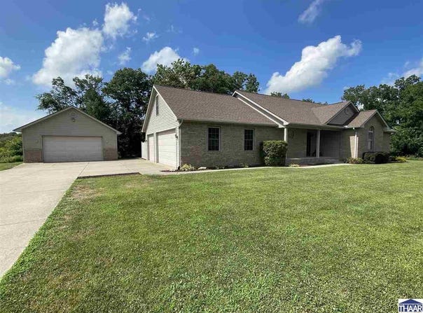 1400 Beechwood, Clinton, IN 47842