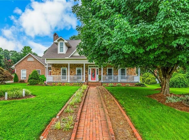816 Wood Dale Drive, Kernersville, NC 27284