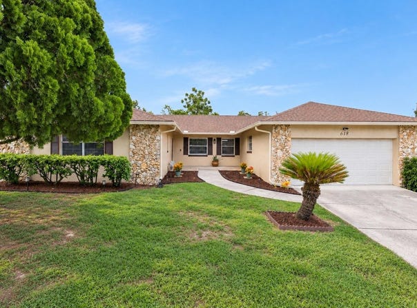 618 HATTAWAY Drive, ALTAMONTE SPRINGS, FL 32701