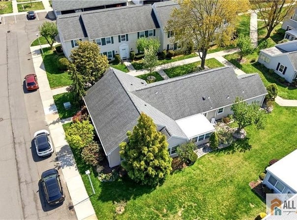 272 Middlebury Lane, Monroe, NJ 08831