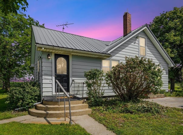 2695 Brandon Diagonal Blvd, Independence, IA 50644