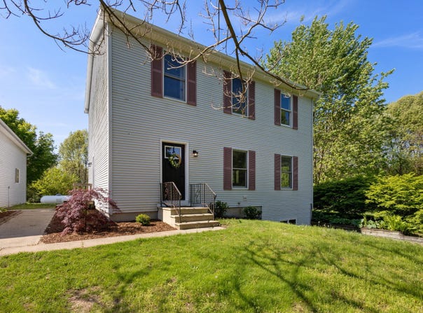 10833 W O Avenue, Mattawan, MI 49071