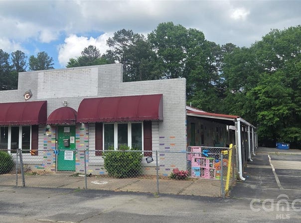 1202 Charles Raper Jonas Highway, Mount Holly, NC 28120