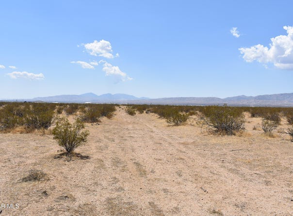 1490 E Wilson Avenue, Mojave, CA 93501