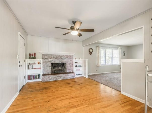 7201 E 130TH Terrace, Grandview, MO 64030