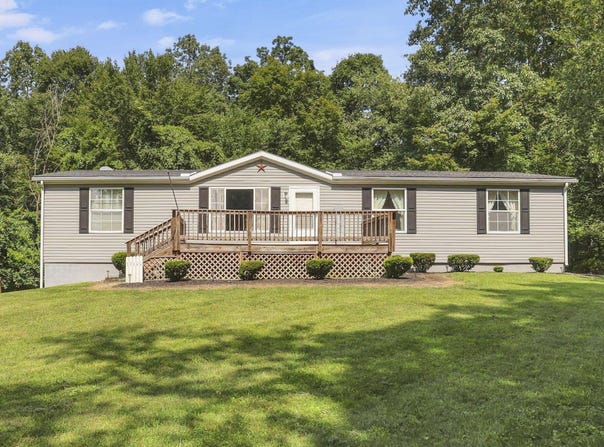 19600 Hampshire Road, Utica, OH 43080