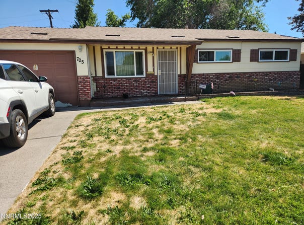 705 York Way, Sparks, NV 89431