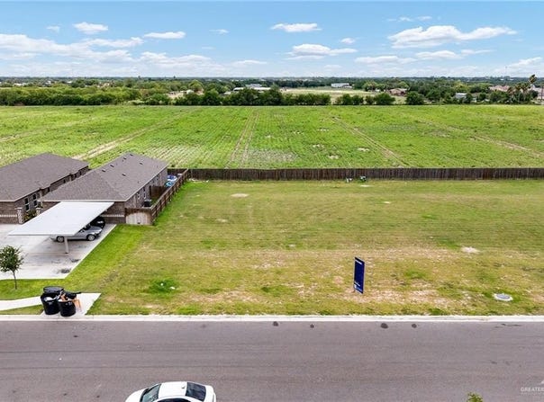 820 W Sunset Valley Street, Alton, TX 78573