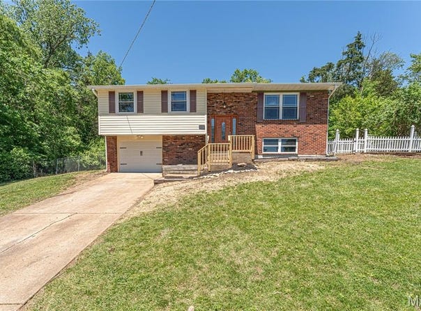 5937 Spur Drive, House Springs, MO 63051