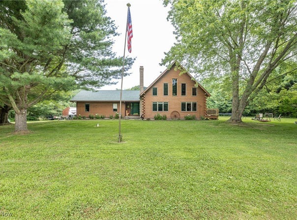 5621 Schustrich Road, Mantua, OH 44255