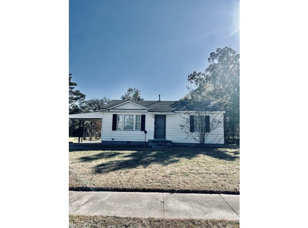 16 S Richard Drive, Pine Bluff, AR 71602
