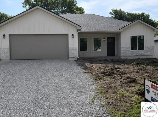 1903 S Osage, Sedalia, MO 65301