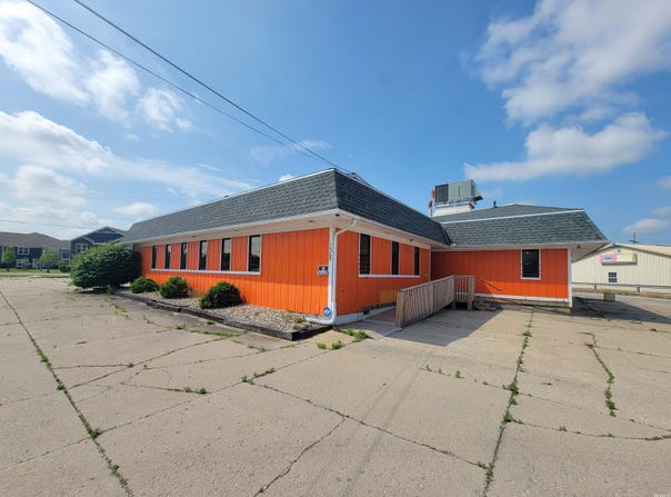 1303 & 1305 Lincolnway E, Goshen, IN 46526-4610