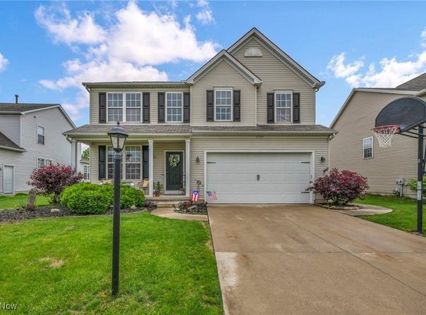 27374 Wheaton Place, Olmsted Falls, OH 44138