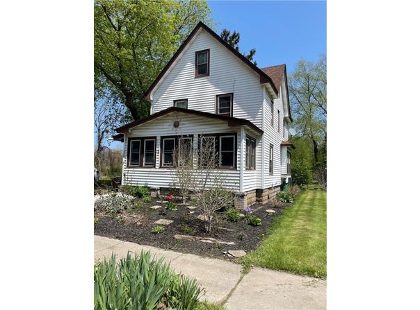 1400 Lake Road, Hamlin, NY 14464