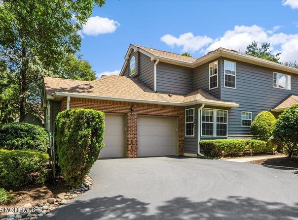 95 Fairway Boulevard, Monroe, NJ 08831