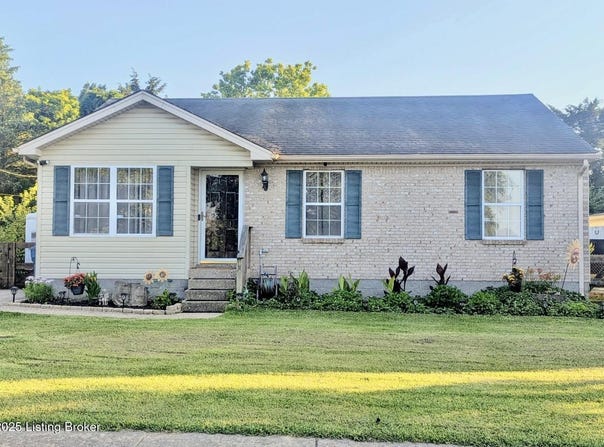 1300 Keane Ave, La Grange, KY 40031