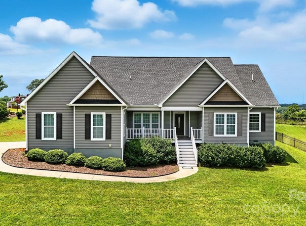 1903 46th Avenue Drive NE, Hickory, NC 28601