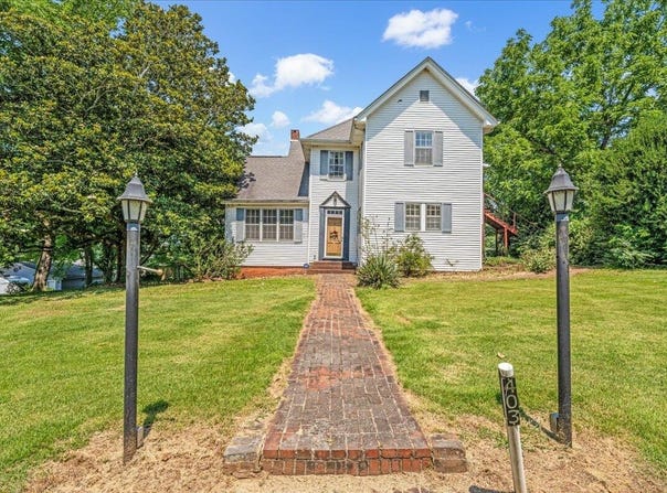 403 Hoffman Avenue, Bridgeport, AL 35740