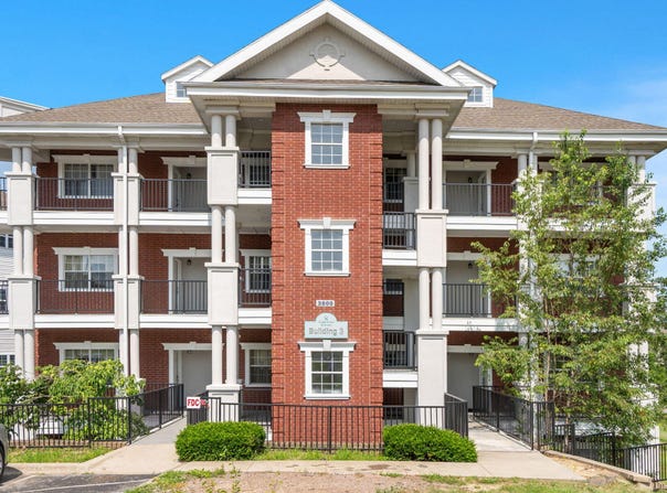 2800 Green Mountain Drive, Branson, MO 65616