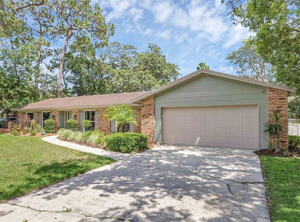 223 ROYAL OAKS CIRCLE, LONGWOOD, FL 32779