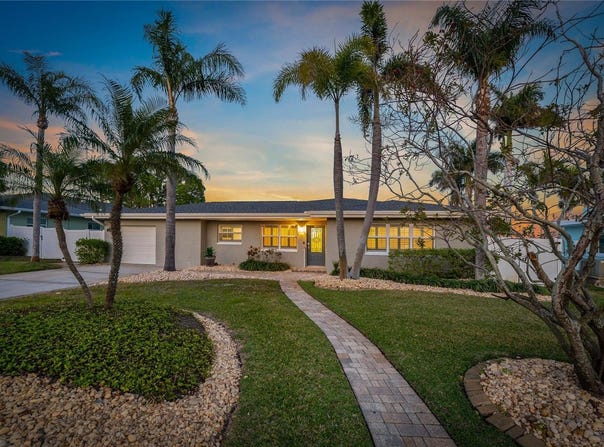 714 BAYSHORE DRIVE, TARPON SPRINGS, FL 34689