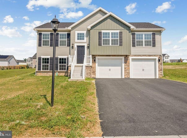 545 RIPPLE DRIVE, HANOVER, PA 17331