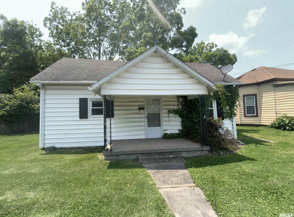 209 N OLIVE Street, Carterville, IL 62918