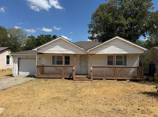 120 N Las Vegas Trail, White Settlement, TX 76108