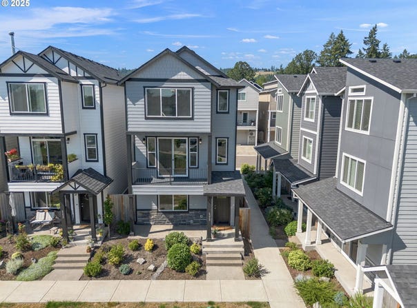 4372 E HAZELAIR LN, Newberg, OR 97132