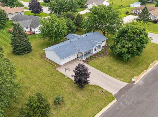 3207 S Flack Road, Beloit, WI 53511