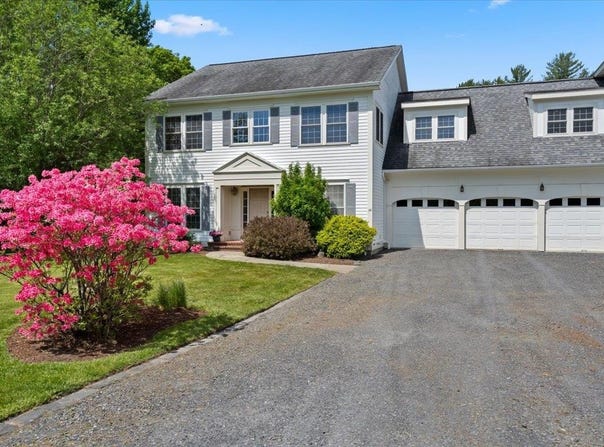 64 Homestead Lane, Waterbury, VT 05677