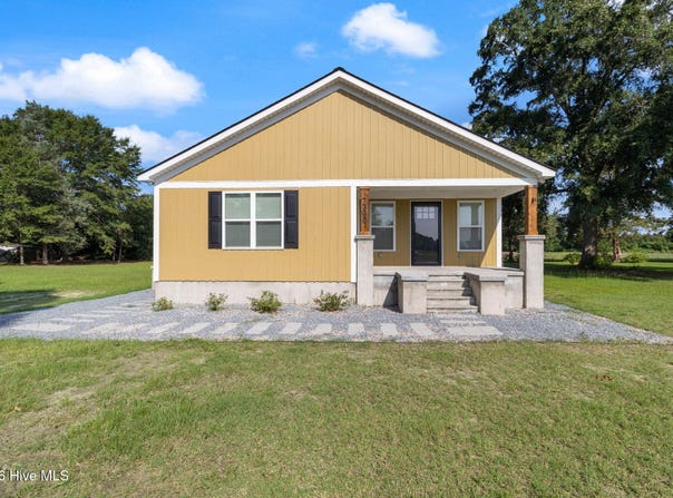 7390 Center Road, Bladenboro, NC 28320