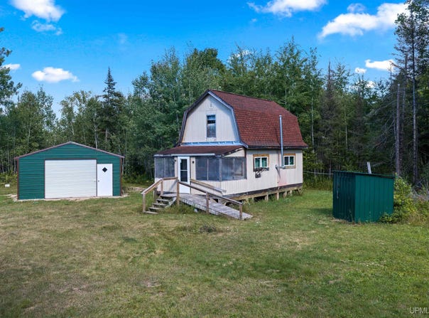 1746 SZ Road, Arnold, MI 49819