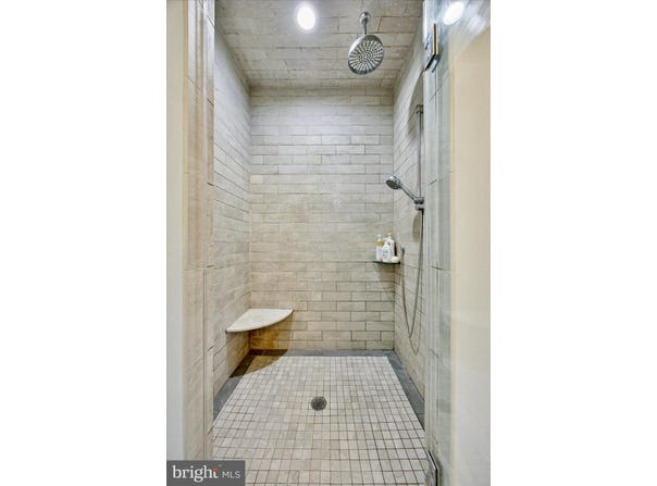 35 W PINE TREE DRIVE, BROOMALL, PA 19008