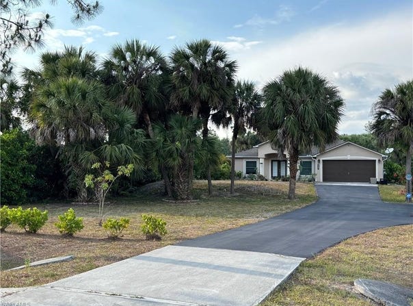 2591 2nd, NAPLES, FL 34117