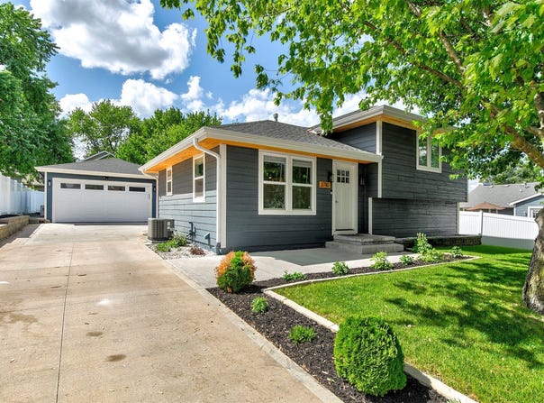 3710 SE 23rd Street, Des Moines, IA 50320