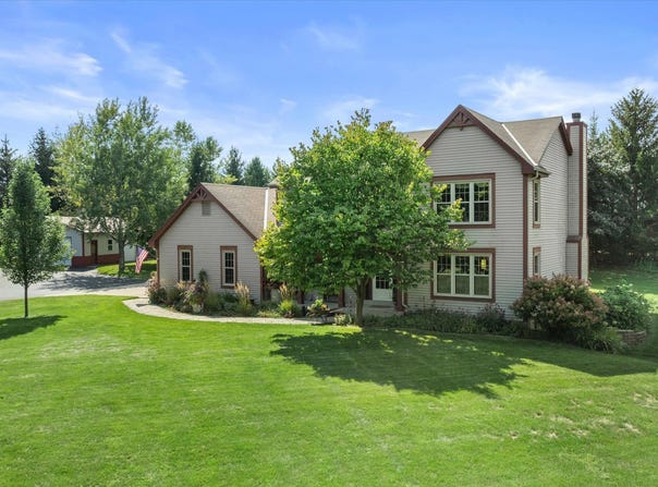 1669 Lake Shore Rd, Grafton, WI 53024