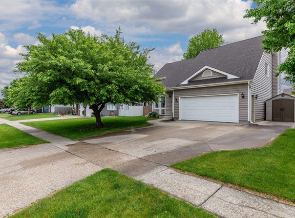 714 SE Dolan Drive, Grimes, IA 50111