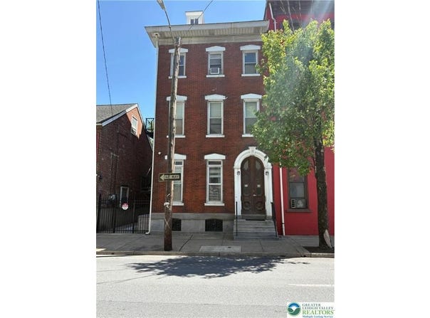 542 W Walnut Street, Allentown City, PA 18101