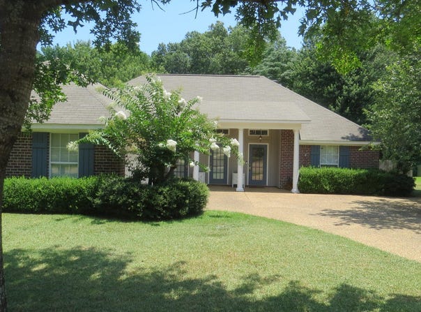 106 Middle Field Drive, Canton, MS 39046