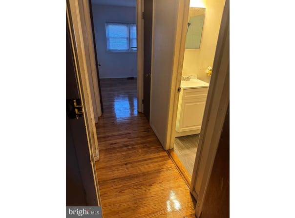 1206 LAKESHORE DRIVE, CAMDEN, NJ 08104